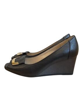 Geox Respira Black Leather Wedge Heels gold hardware Size 37 Peep-Toe open toe